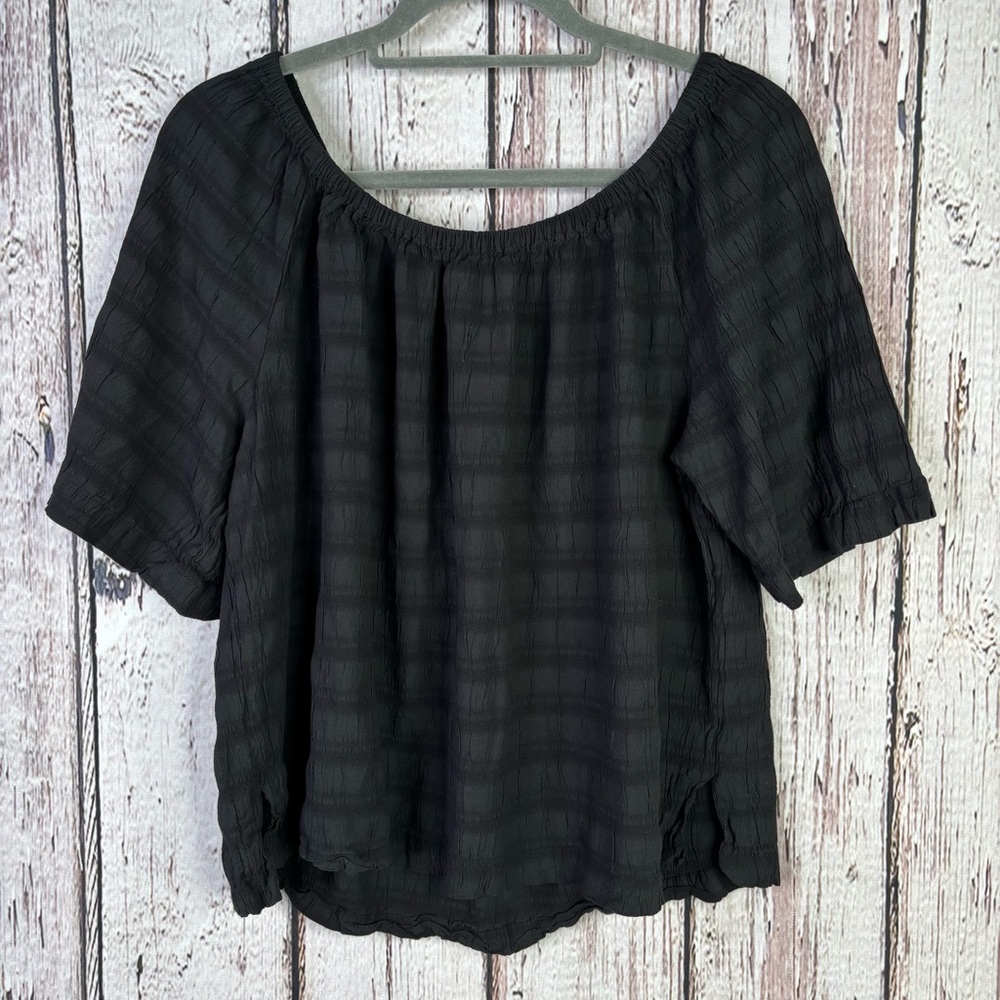 LOFT‎ Women’s Large Textured Off the Shoulder Black Top Short Sleeve Cropped Hem